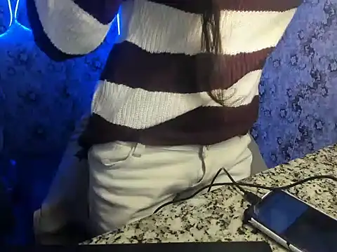 Snapshot of aarjulove chatting on 02/01/25, 04:33 aarjulove online show from 02/01/25, 04:33