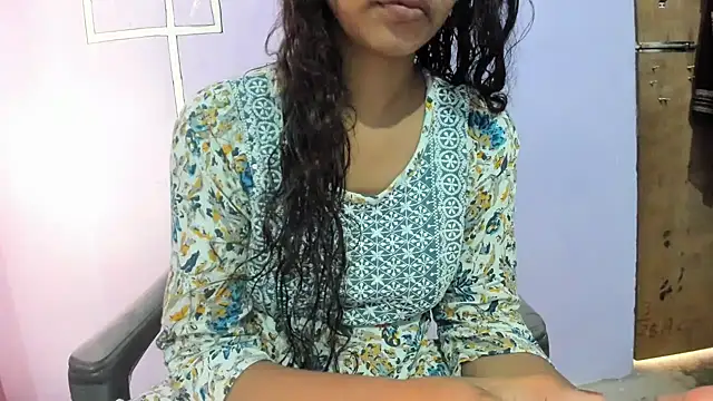 Snapshot of aarjulove chatting on 09/24/25, 09:56 aarjulove online show from 09/24/25, 09:56