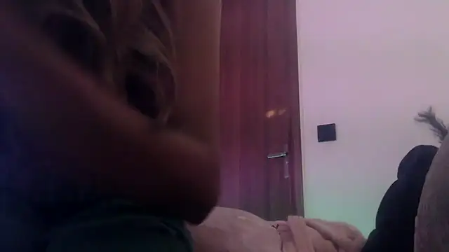 Snapshot of chhui_mui chatting on 06/03/26, 11:57 chhui mui online show from 06/03/26, 11:57
