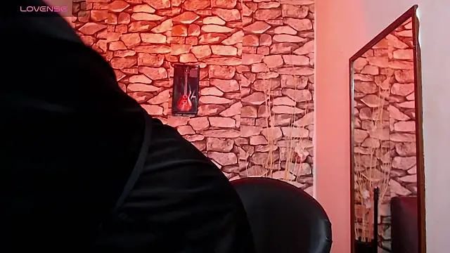 Snapshot of JessicaMuse chatting on 01/20/25, 07:57 JessicaMuse online show from 01/20/25, 07:57