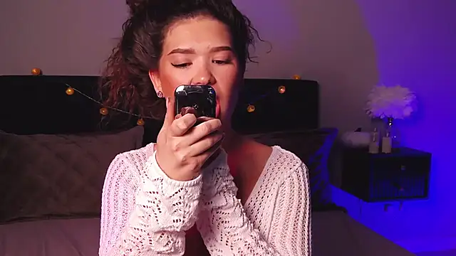 Snapshot of Denise_Garciia chatting on 12/14/24, 02:53 Denise Garciia online show from 12/14/24, 02:53