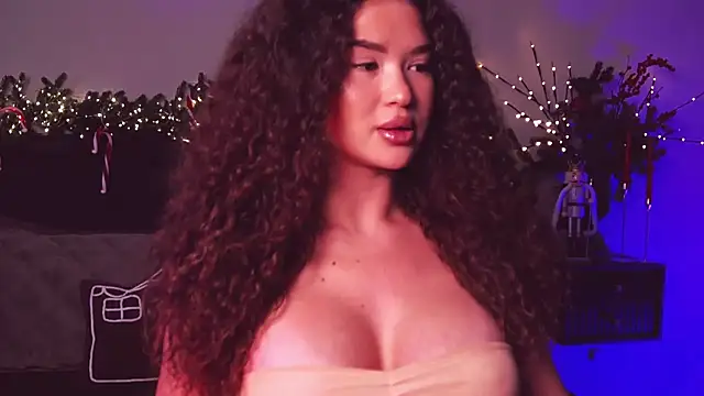 Snapshot of Denise_Garciia chatting on 12/25/24, 12:15 Denise Garciia online show from 12/25/24, 12:15