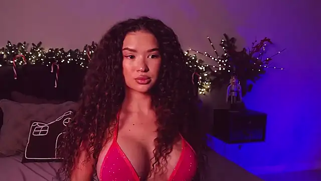 Snapshot of Denise_Garciia chatting on 01/17/25, 01:24 Denise Garciia online show from 01/17/25, 01:24