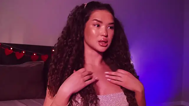 Snapshot of Denise_Garciia chatting on 02/12/25, 02:10 Denise Garciia online show from 02/12/25, 02:10