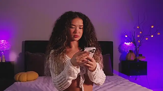 Snapshot of Denise_Garciia chatting on 11/05/25, 11:43 Denise Garciia online show from 11/05/25, 11:43