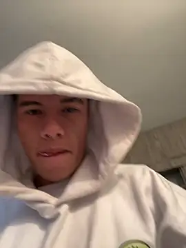 Logan smith1 online show from 02/15/25, 10:52