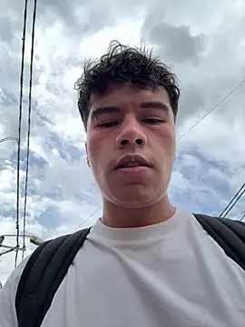 Logan smith1 online show from 09/17/25, 08:21