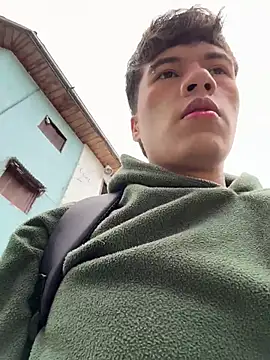 Logan smith1 online show from 10/21/25, 06:52