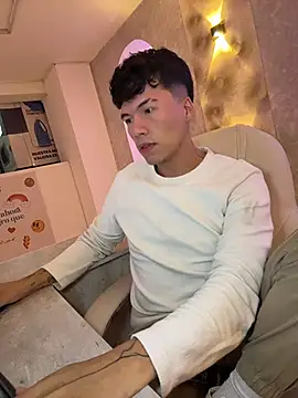 Logan smith1 online show from 11/07/25, 08:03