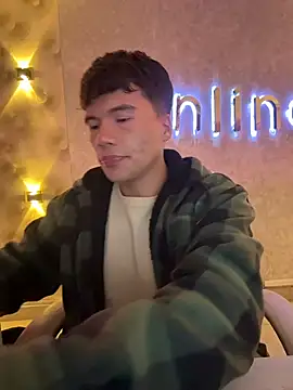 Logan smith1 online show from 02/03/26, 05:49