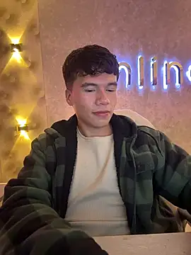 Logan smith1 online show from 02/03/26, 06:40