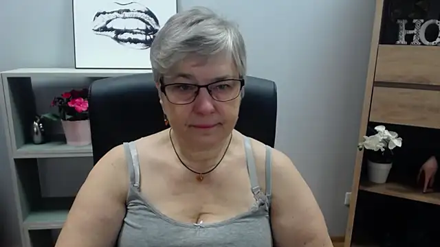 IrisDream online show from 01/17/25, 06:36