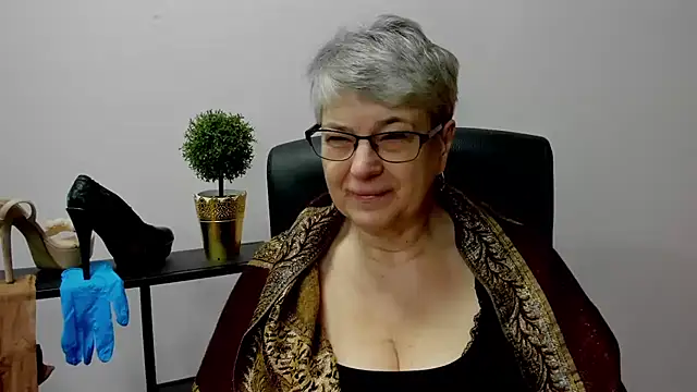 IrisDream online show from 02/17/25, 07:15