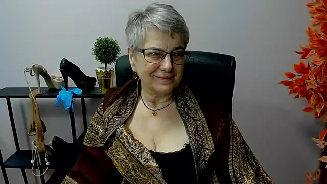 IrisDream online show from 02/24/25, 10:48