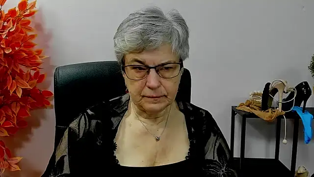 IrisDream online show from 11/18/25, 07:13