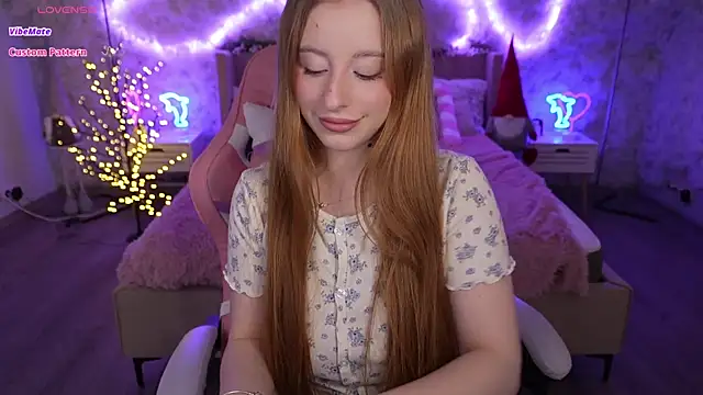 Snapshot of SilverrMoon chatting on 02/06/25, 02:00 SilverrMoon online show from 02/06/25, 02:00