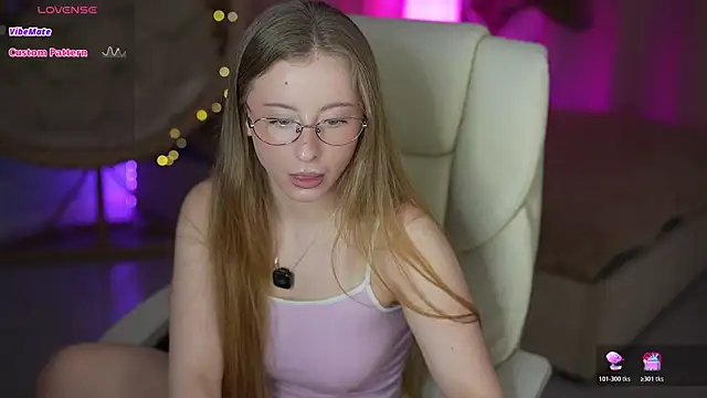 SilverrMoon online show from 03/31/26, 06:36