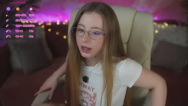 SilverrMoon online show from 04/03/26, 12:58