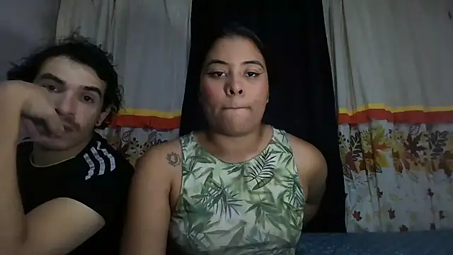 Snapshot of Bruno_Iris_sex chatting on 10/23/25, 04:01 Bruno Iris sex online show from 10/23/25, 04:01