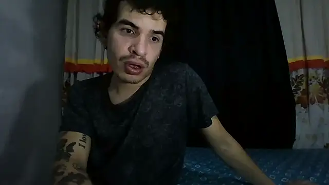 Snapshot of Bruno_Iris_sex chatting on 11/09/25, 03:27 Bruno Iris sex online show from 11/09/25, 03:27