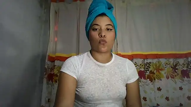 Snapshot of Bruno_Iris_sex chatting on 12/14/25, 02:28 Bruno Iris sex online show from 12/14/25, 02:28