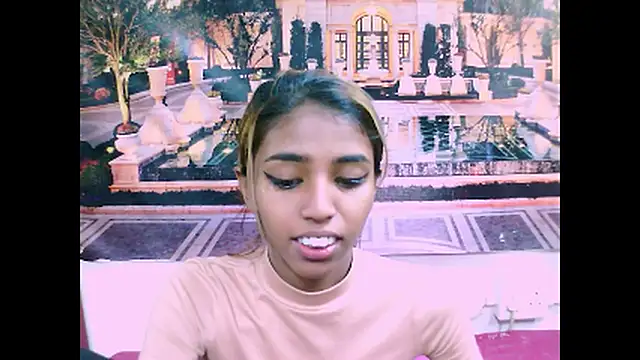 Snapshot of IndianSexySlender chatting on 12/06/24, 06:04 IndianSexySlender online show from 12/06/24, 06:04