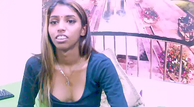 Snapshot of IndianSexySlender chatting on 12/20/24, 02:16 IndianSexySlender online show from 12/20/24, 02:16