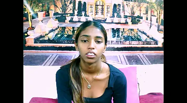 Snapshot of IndianSexySlender chatting on 12/30/24, 05:37 IndianSexySlender online show from 12/30/24, 05:37