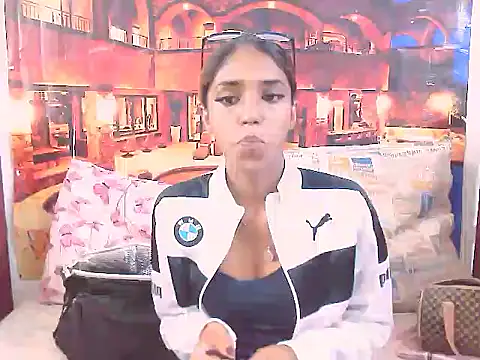 Snapshot of IndianSexySlender chatting on 01/23/25, 06:06 IndianSexySlender online show from 01/23/25, 06:06