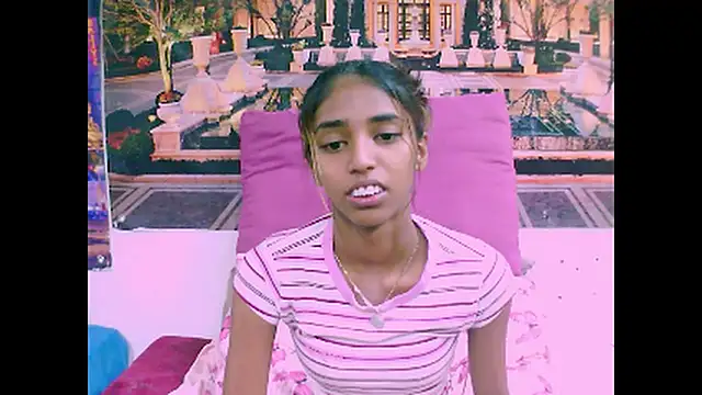 Snapshot of IndianSexySlender chatting on 01/26/25, 06:07 IndianSexySlender online show from 01/26/25, 06:07