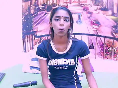 Snapshot of IndianSexySlender chatting on 02/26/25, 12:58 IndianSexySlender online show from 02/26/25, 12:58