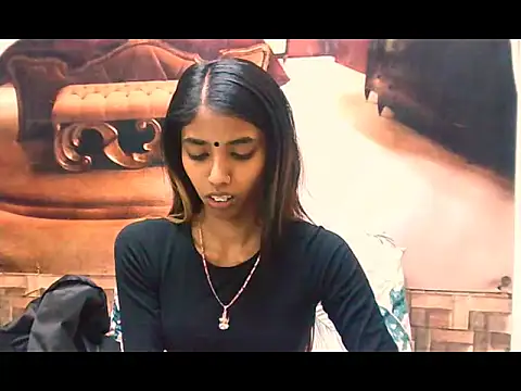 Snapshot of IndianSexySlender chatting on 09/12/25, 05:18 IndianSexySlender online show from 09/12/25, 05:18