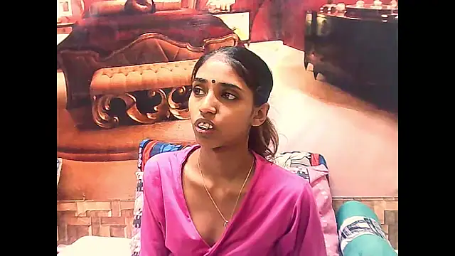 Snapshot of IndianSexySlender chatting on 10/13/25, 05:18 IndianSexySlender online show from 10/13/25, 05:18