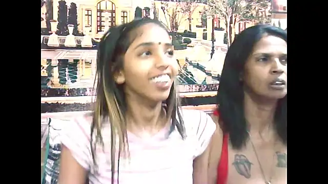 Snapshot of IndianSexySlender chatting on 10/22/25, 05:41 IndianSexySlender online show from 10/22/25, 05:41