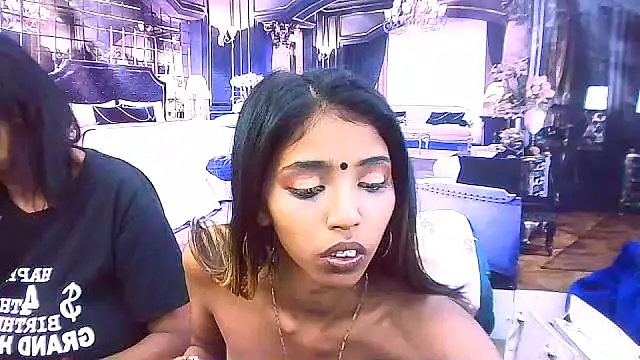 Snapshot of IndianSexySlender chatting on 11/30/25, 05:44 IndianSexySlender online show from 11/30/25, 05:44