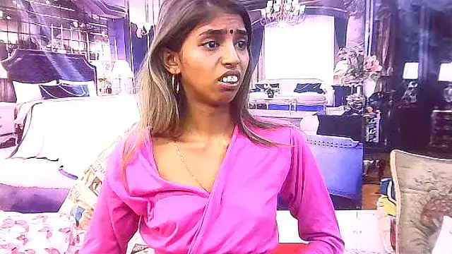 Snapshot of IndianSexySlender chatting on 12/17/25, 05:13 IndianSexySlender online show from 12/17/25, 05:13