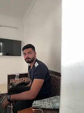 Snapshot of hotboysammy chatting on 12/06/24, 04:36 hotboysammy online show from 12/06/24, 04:36