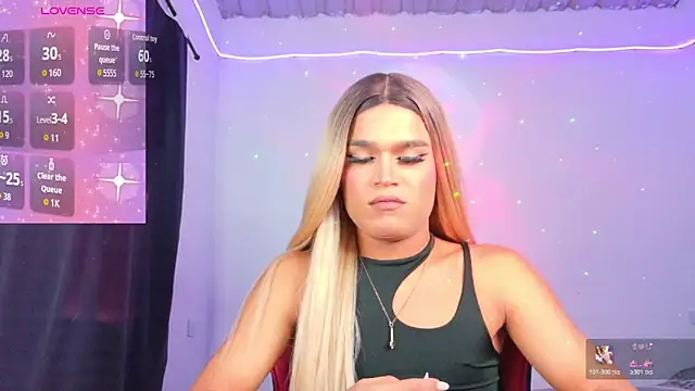 Snapshot of AllisonsweetZ chatting on 11/16/25, 02:22 AllisonsweetZ online show from 11/16/25, 02:22