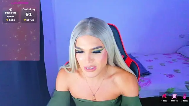 Snapshot of AllisonsweetZ chatting on 01/16/26, 06:12 AllisonsweetZ online show from 01/16/26, 06:12