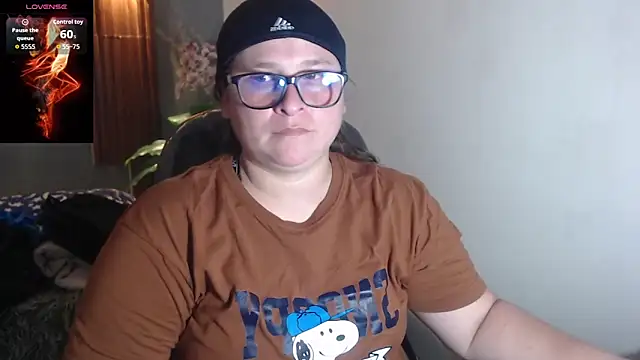 Snapshot of katty_femdom chatting on 09/24/25, 06:00 katty femdom online show from 09/24/25, 06:00