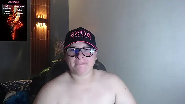 Snapshot of katty_femdom chatting on 09/25/25, 12:42 katty femdom online show from 09/25/25, 12:42