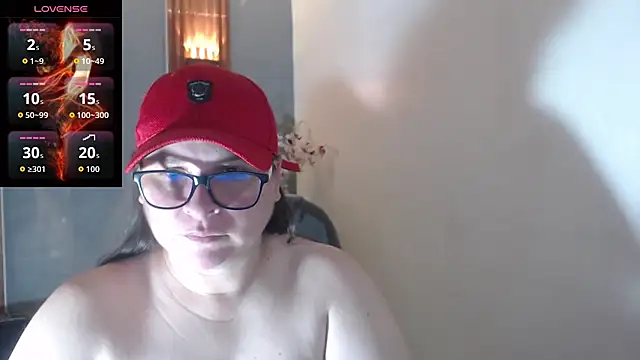 Snapshot of katty_femdom chatting on 10/16/25, 01:23 katty femdom online show from 10/16/25, 01:23