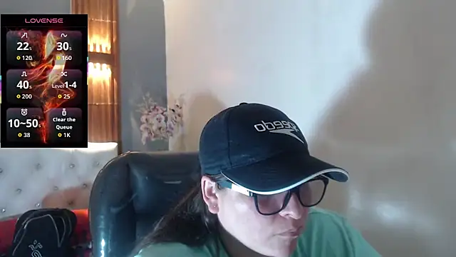 Snapshot of katty_femdom chatting on 11/04/25, 07:13 katty femdom online show from 11/04/25, 07:13