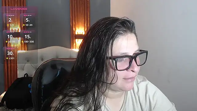 Snapshot of katty_femdom chatting on 05/01/26, 12:21 katty femdom online show from 05/01/26, 12:21