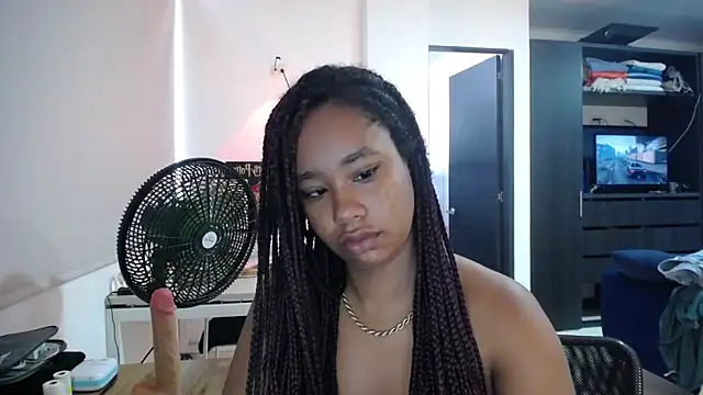 Snapshot of diabla_sexyboobs chatting on 04/24/26, 01:46 diabla sexyboobs online show from 04/24/26, 01:46