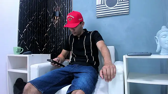 Snapshot of Liam_crox chatting on 01/08/25, 05:48 Liam crox online show from 01/08/25, 05:48