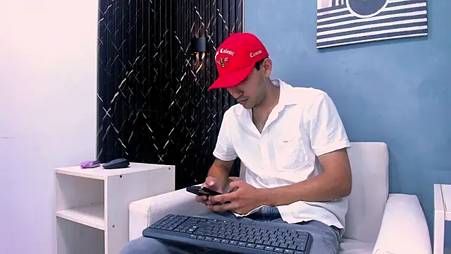 Snapshot of Liam_crox chatting on 01/20/25, 05:37 Liam crox online show from 01/20/25, 05:37