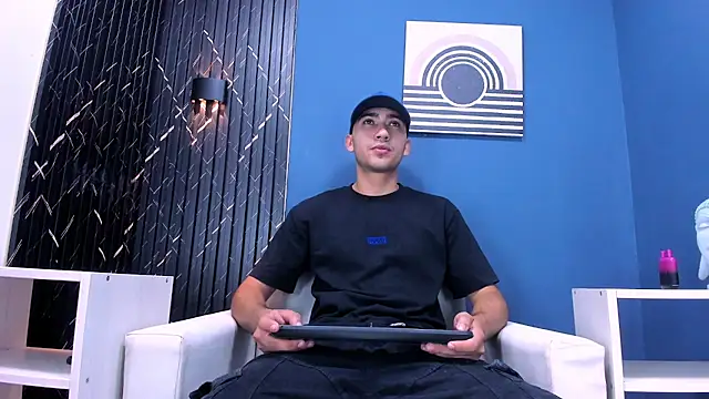 Snapshot of Liam_crox chatting on 01/29/25, 08:56 Liam crox online show from 01/29/25, 08:56