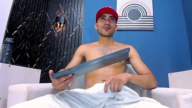 Snapshot of Liam_crox chatting on 01/31/25, 10:10 Liam crox online show from 01/31/25, 10:10