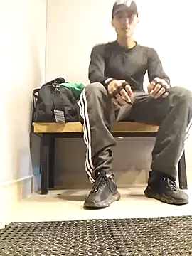 Snapshot of Liam_crox chatting on 03/18/25, 01:09 Liam crox online show from 03/18/25, 01:09